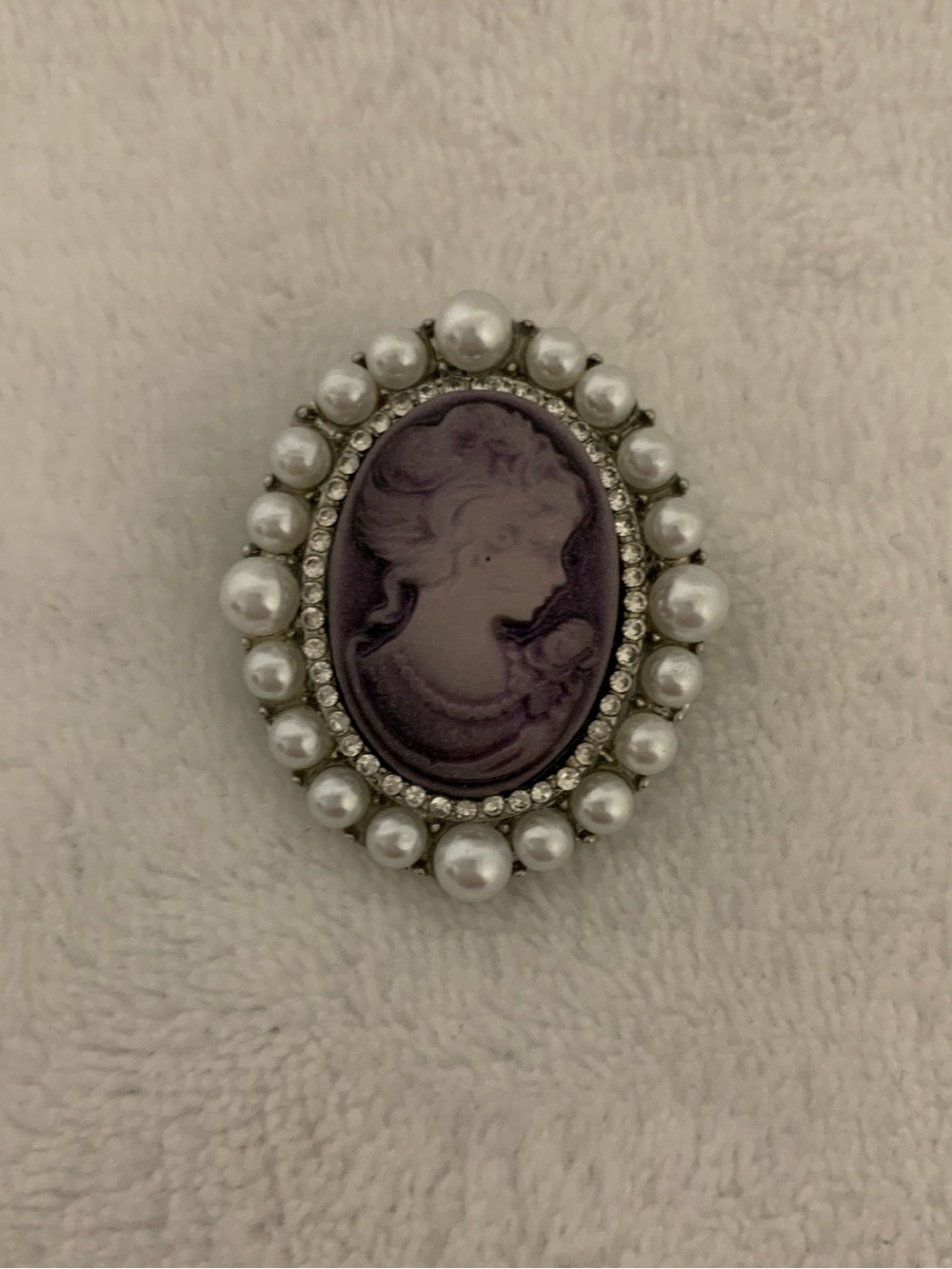 Purple Cameo Pearl Border Brooch & Pendant